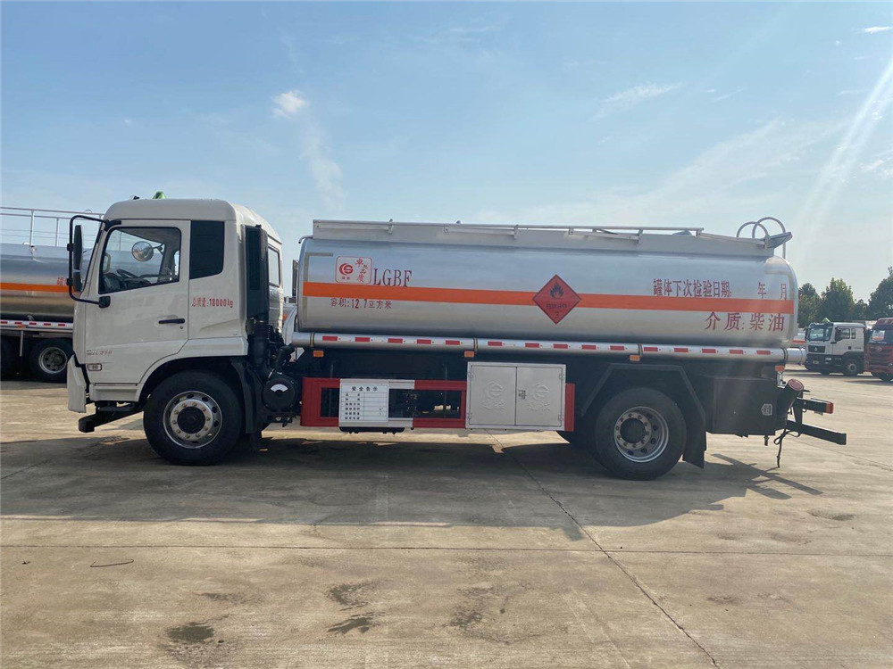 12.7方東風天錦單橋 油罐車