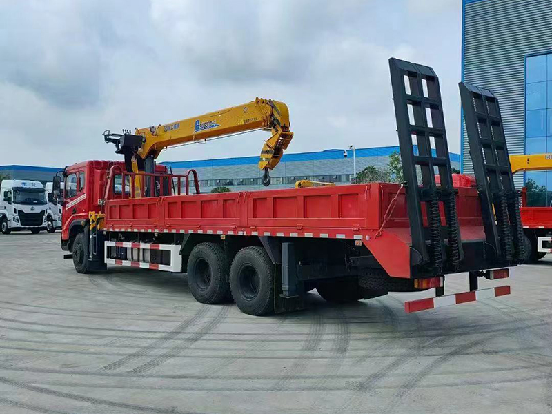 東風DV5后八輪隨車吊